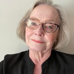 Meet your Posher, Suzanne